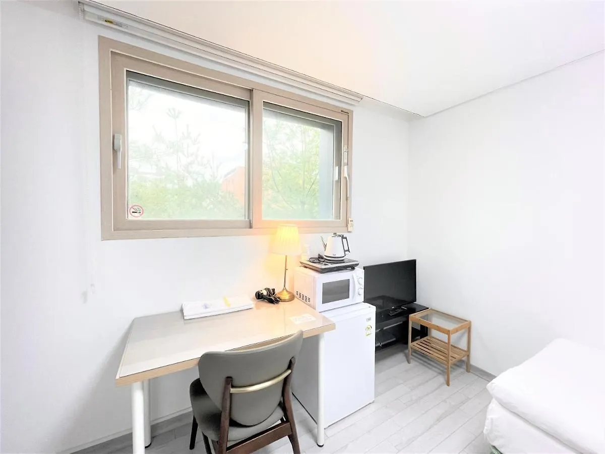 Koin Guesthouse Incheon Airport 4*,