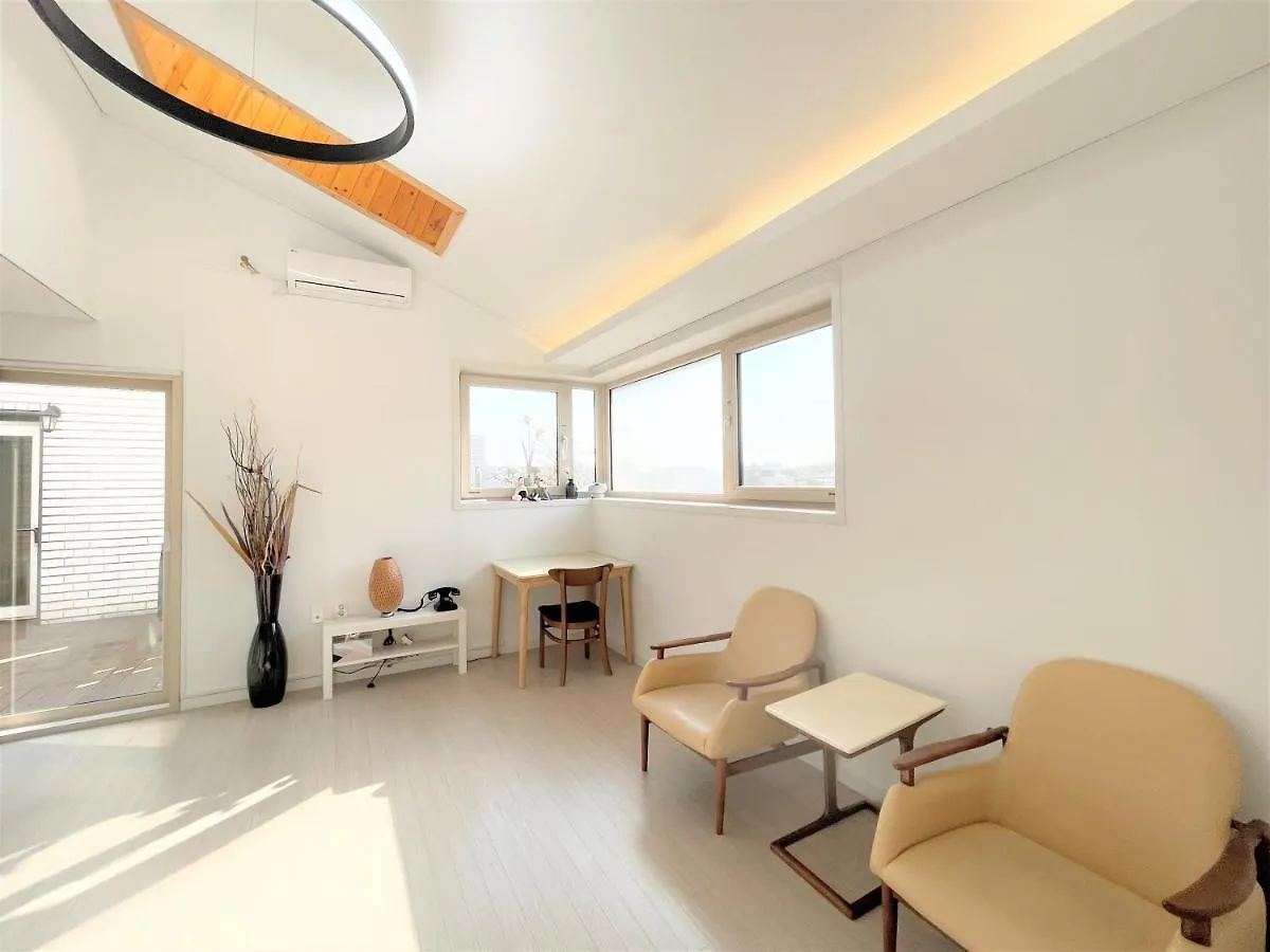 Koin Guesthouse Incheon Airport 게스트하우스